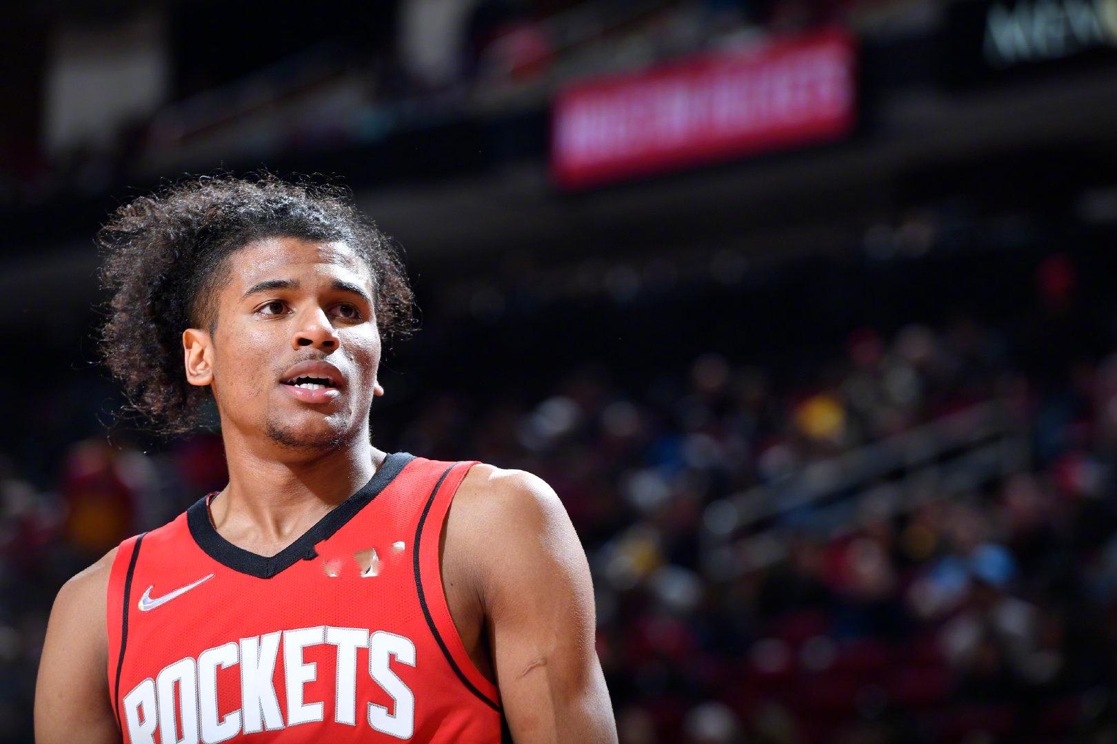 回应用户真 回应用户真